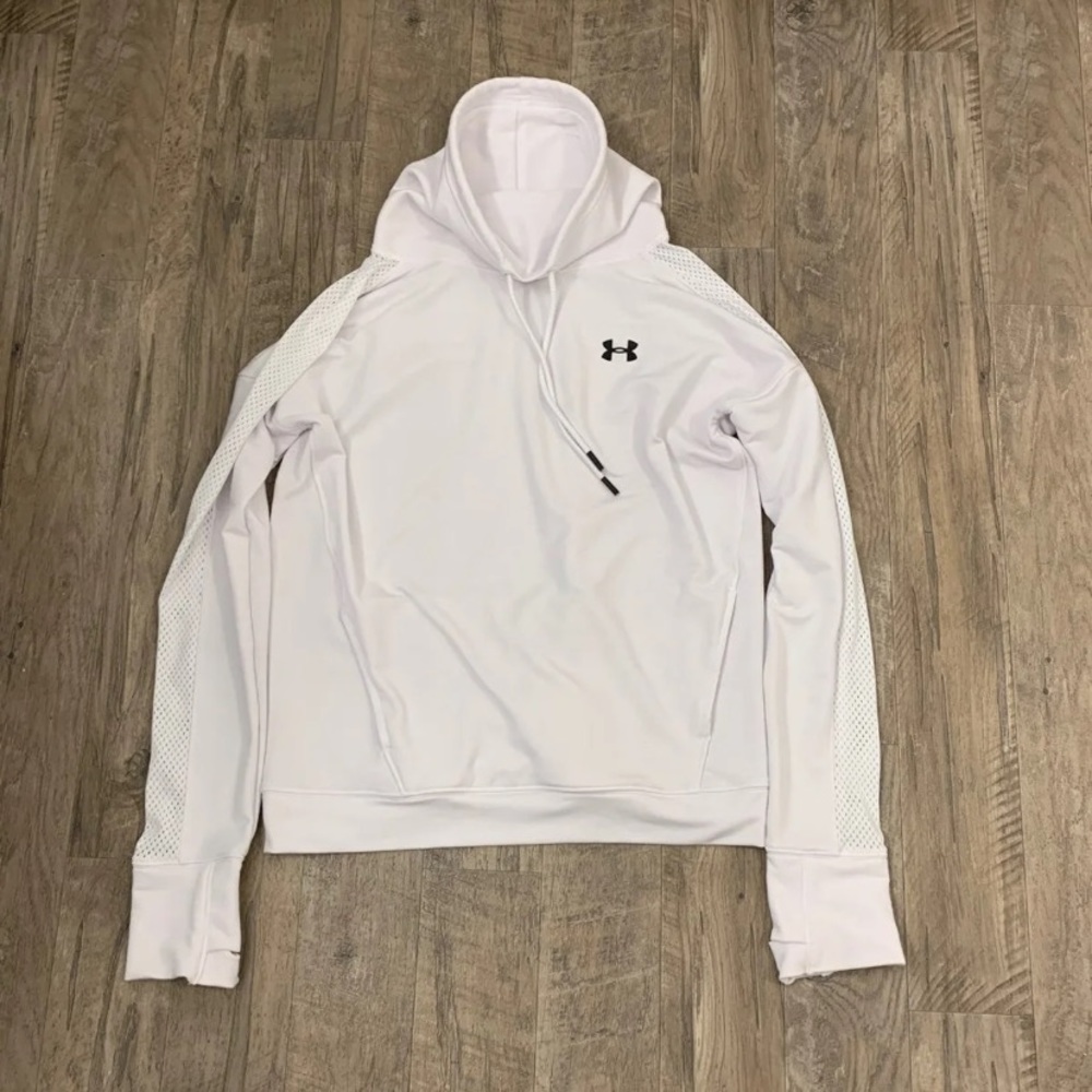 Women’s under armor sweatshirt